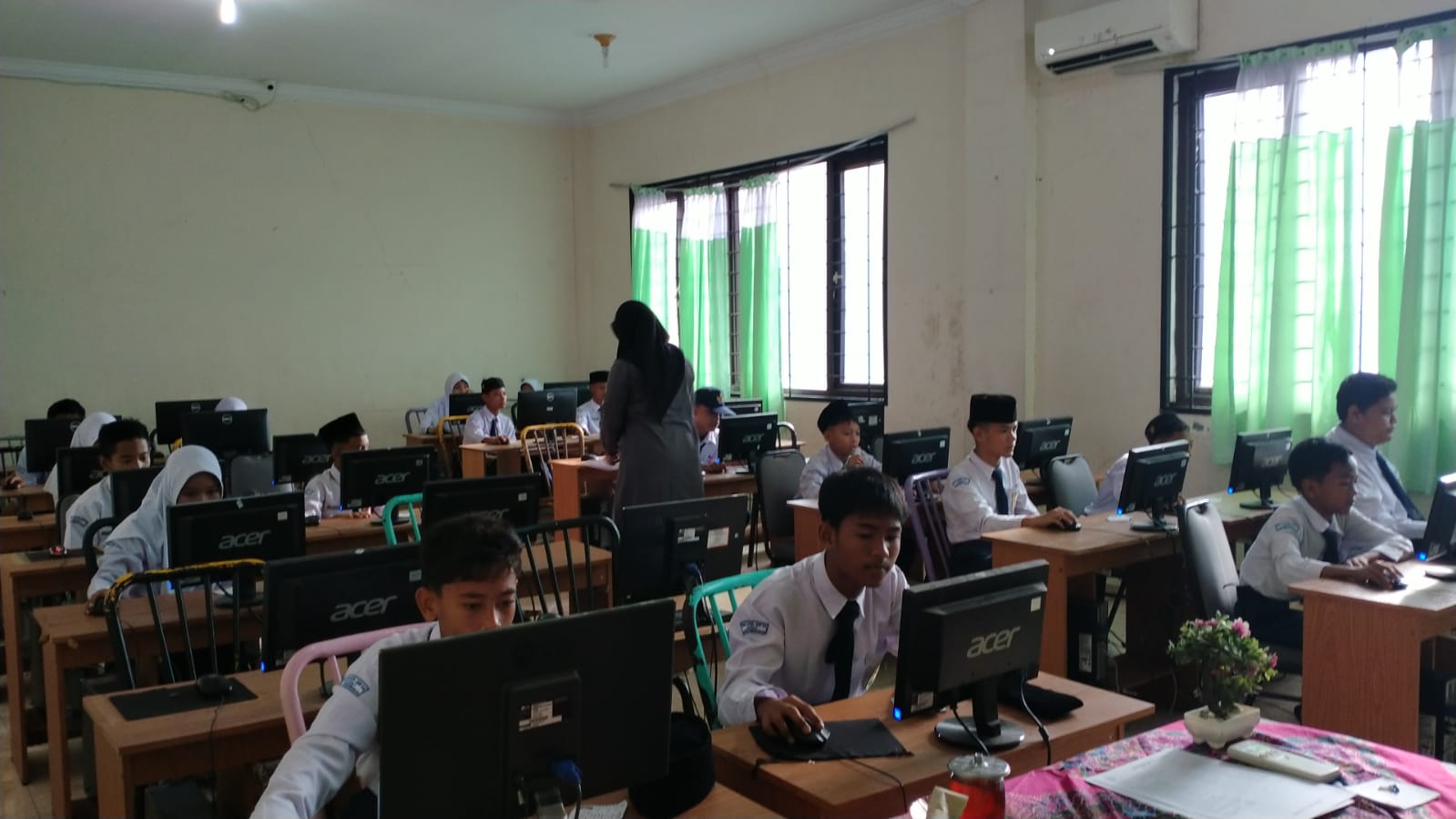 WhatsApp Image 2024-10-17 at 09.49.23_d01cd4a2